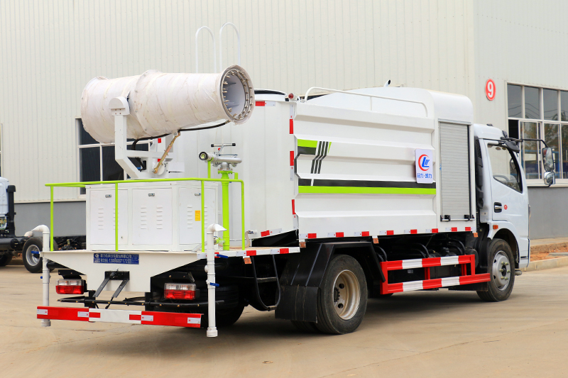 東風大多利卡8噸抑塵車 東風大多利卡8噸抑塵車