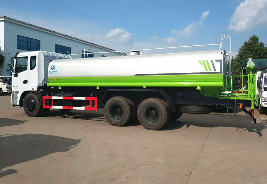 東風(fēng)錦程V6后雙橋20噸灑水車側(cè)面圖
